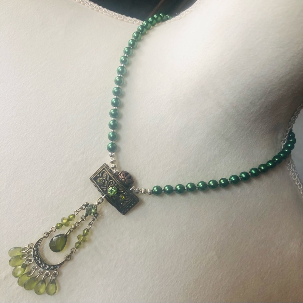 Handcrafted repurpose faceted peridot crystal pendant Czech glass Pearl necklace